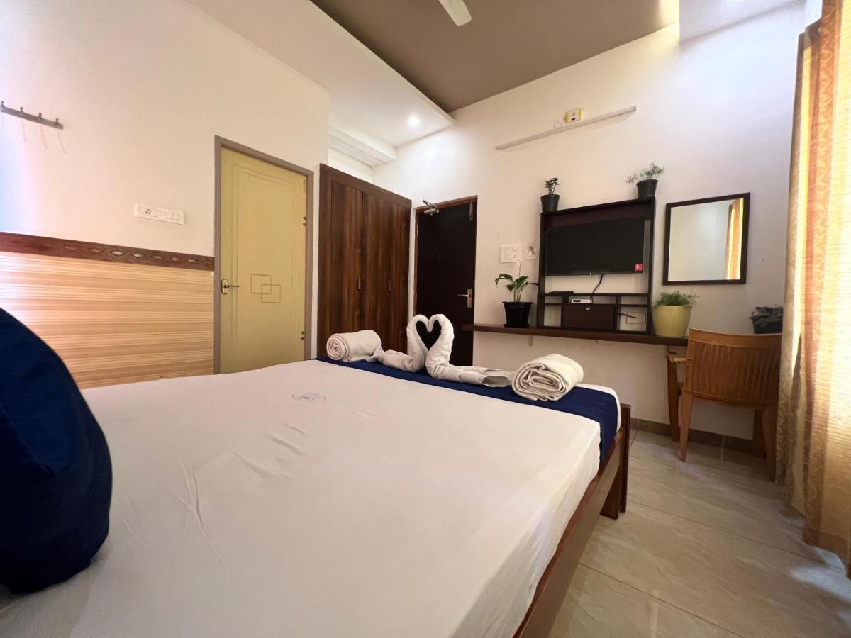 Raja Residency Hotel Alandurai Exterior photo
