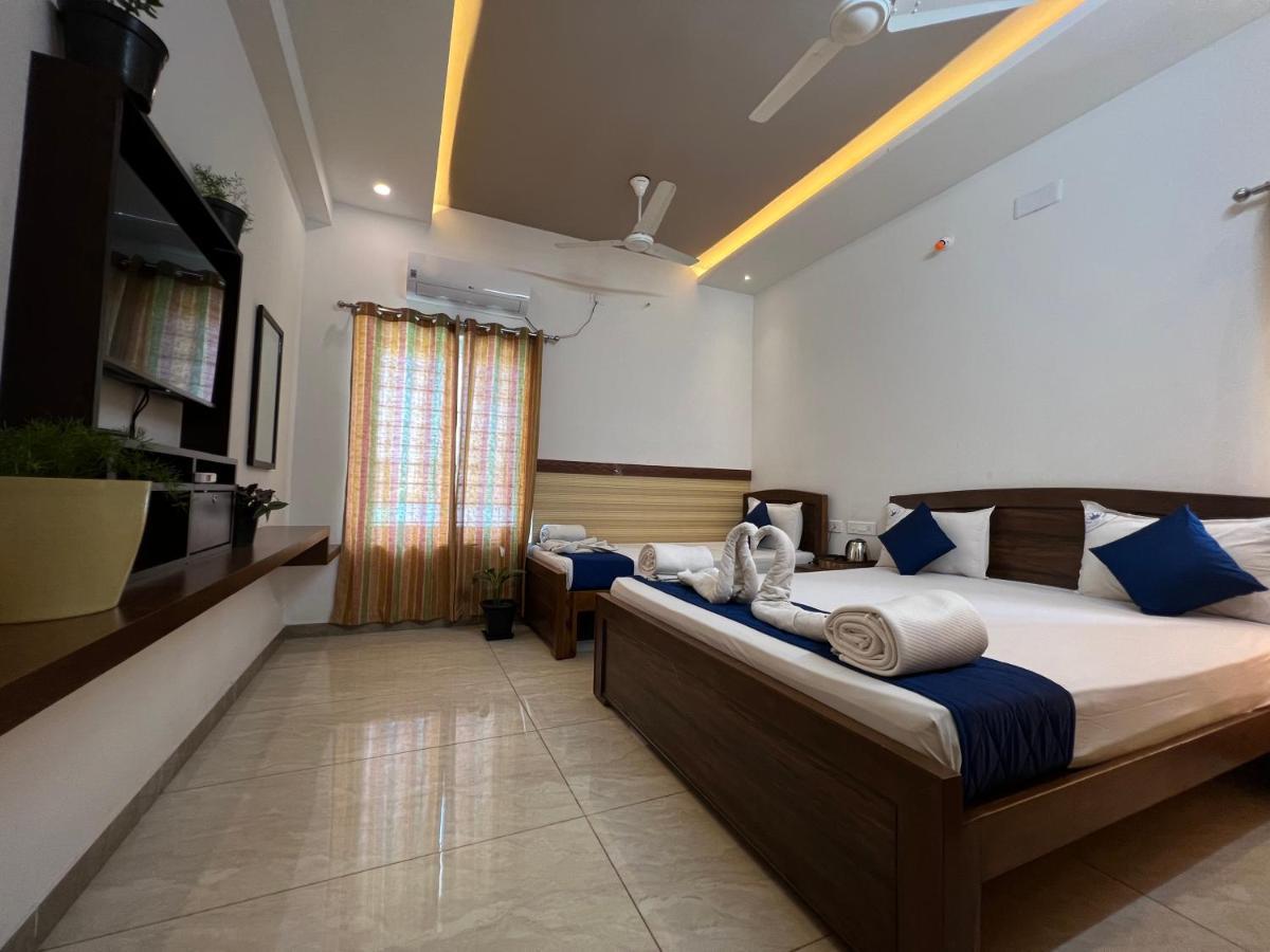 Raja Residency Hotel Alandurai Exterior photo