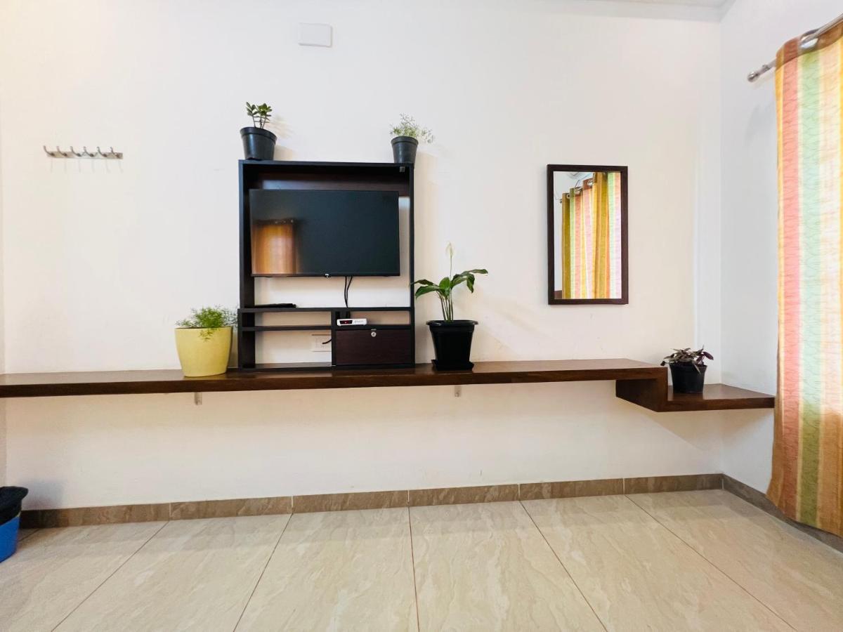 Raja Residency Hotel Alandurai Exterior photo